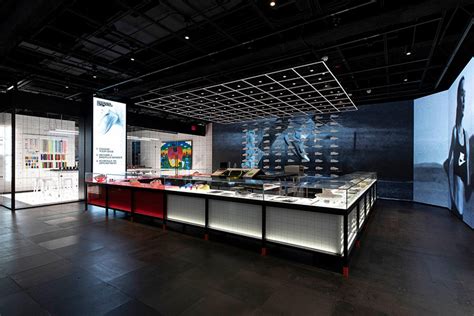 flagship Nike stores of innovation